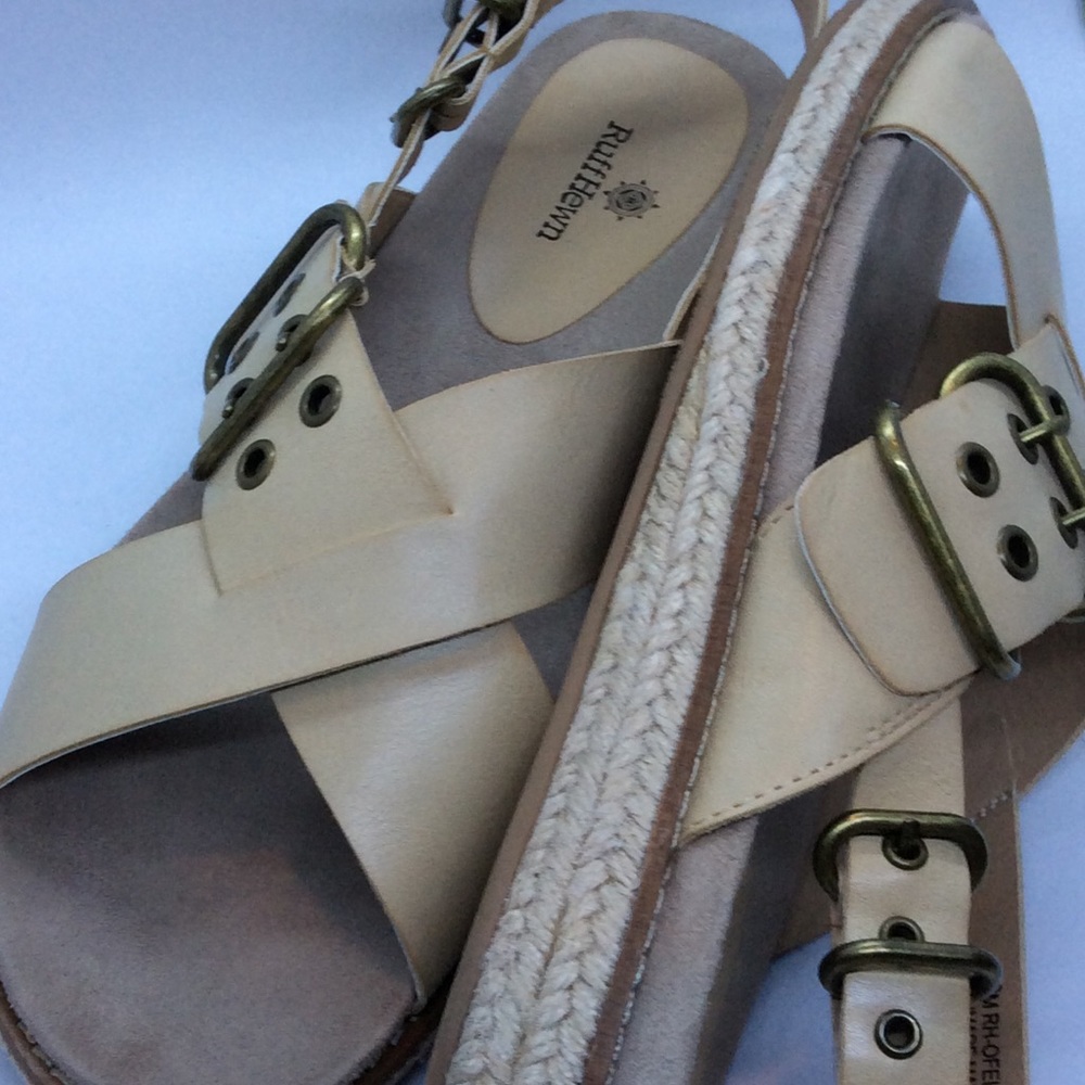 Ruffhewn Sandals Women’s Size 9 M